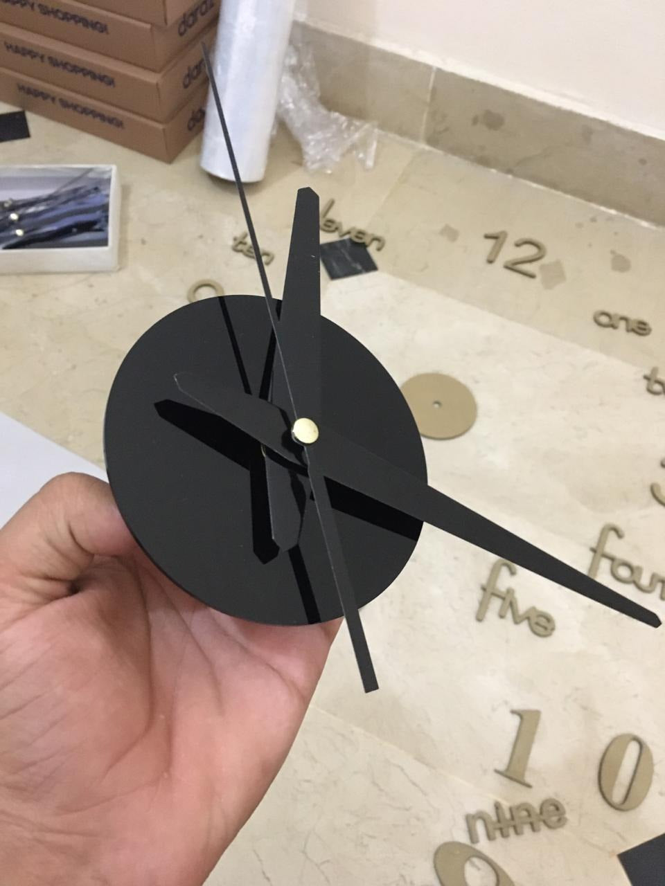 Modern  Acrylic Wall Clock 🕒 | FLATT 40 OFF |